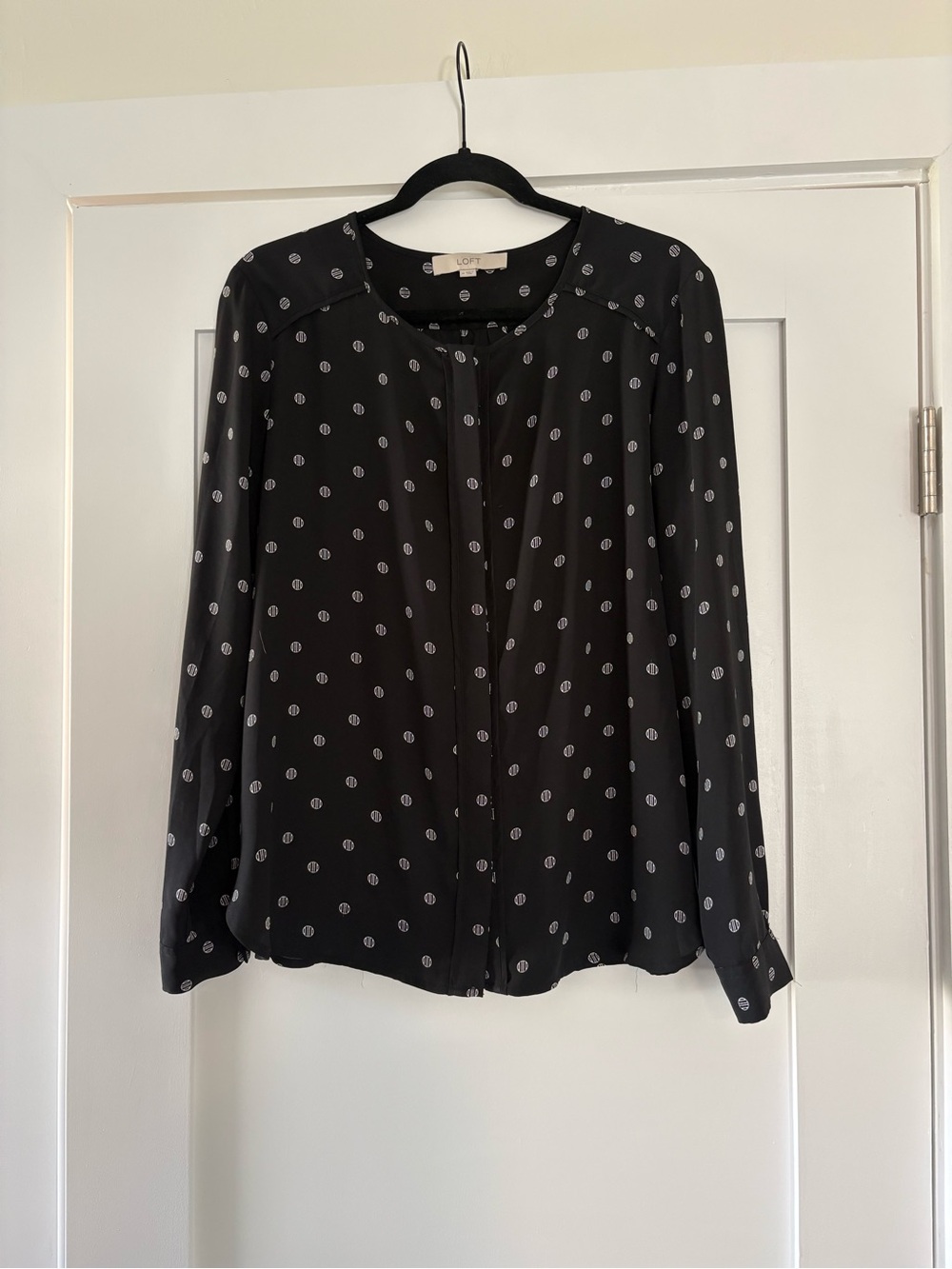 LOFT Black & White Circle Dot Hidden Placket Long Sleeve Blouse